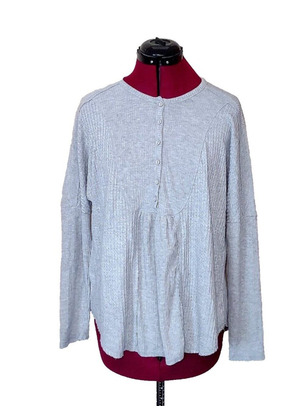 Gibsonlook Top Small S Gray Waffle Knit Henley Raw Hem Mixed Rib Soft Thermal